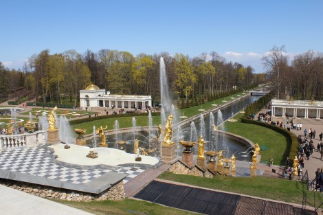 Peterhof - Vista do Palácio Principal - para a Fonte de Sansão e o Canal Marítimo