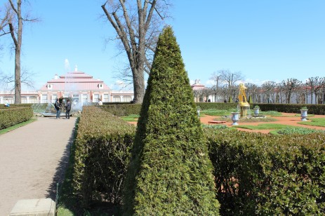 Castelo de Monplaisir - vista do jardim - Peterhof